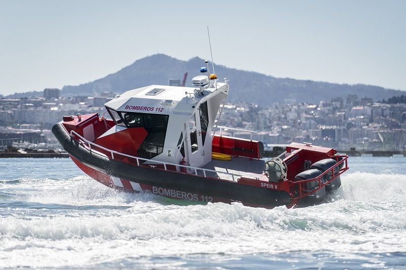 Aluminium boat for fire fighters