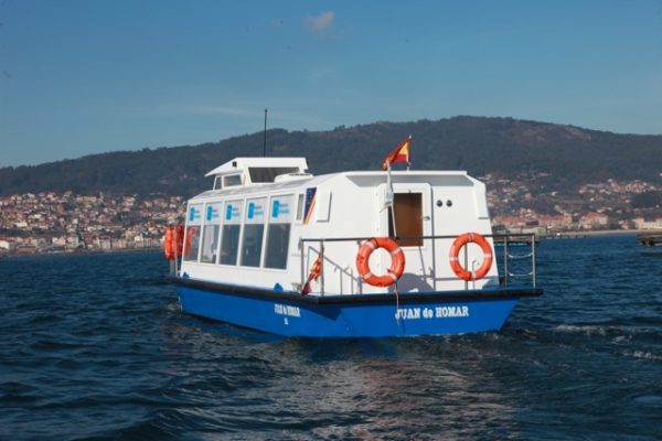 Aluminium electric boat for transport passengers