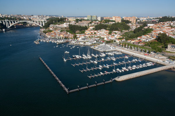 Instalación y fabricación de Douro marina