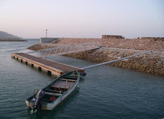 Pontoon moored by rods