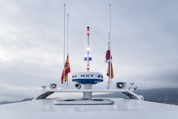 Outboard patrol boat