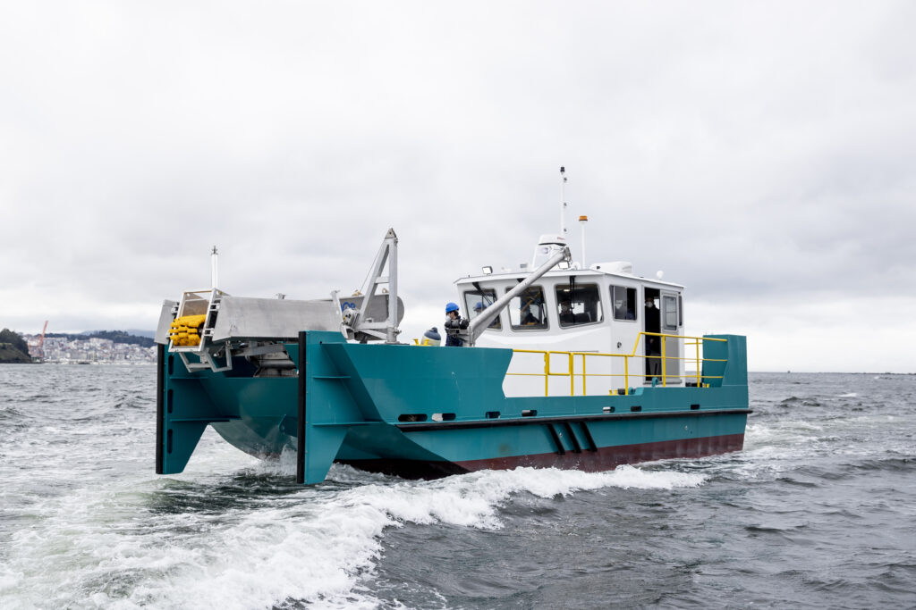 Oil Spill Recovery Vessel: Boat for Oil collection and harbour work ...