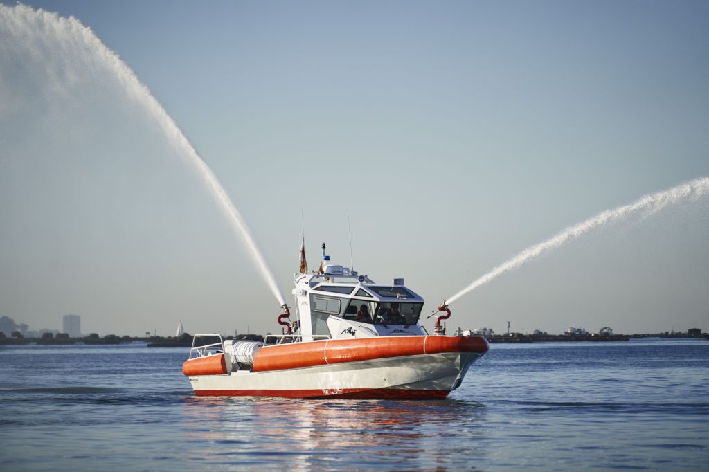 01_FIRE BOAT RAL 1200