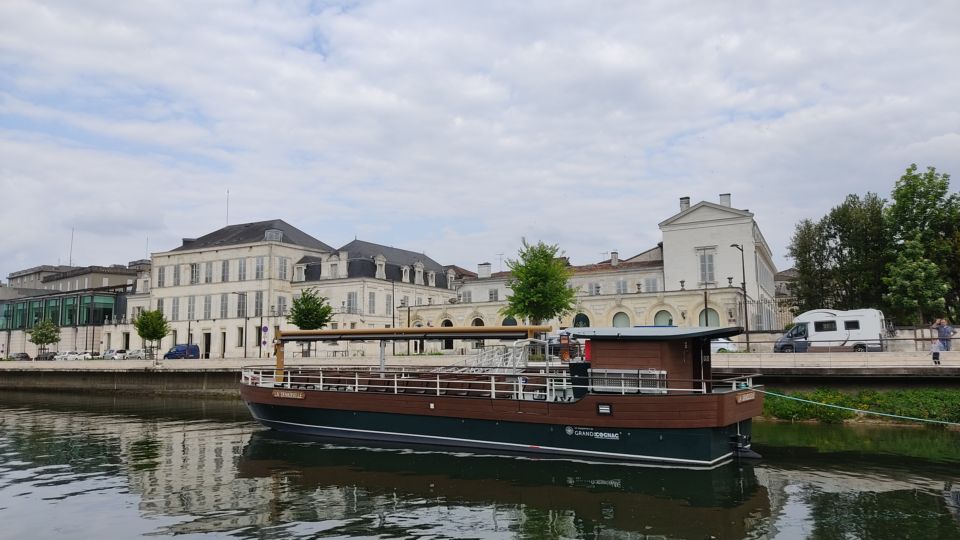 barcos electricos hibridos aister francia amarrado